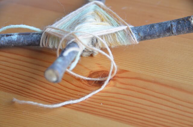 シュタイナーの手仕事　クロスウィービング（蜘蛛の巣編み）　編み方